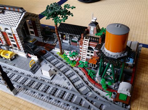 Boris Bricks: LEGO MOC Train Station