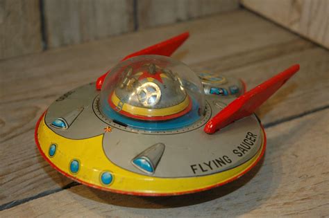 Modern Toys - X3000 Flying Saucer - Vintage Spacetoys