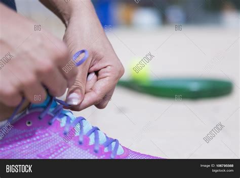 Tying Shoelaces Image & Photo (Free Trial) | Bigstock