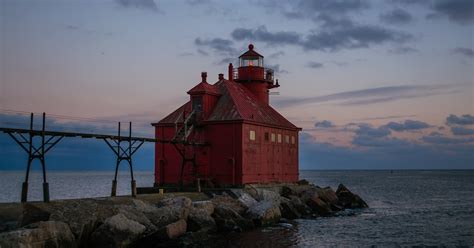 Photograph the Lighthouse at Sturgeon Bay Ship Canal Pierhead, Sturgeon ...