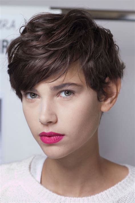 13 Delicate Short Wavy Hairstyles for 2014 - Pretty Designs