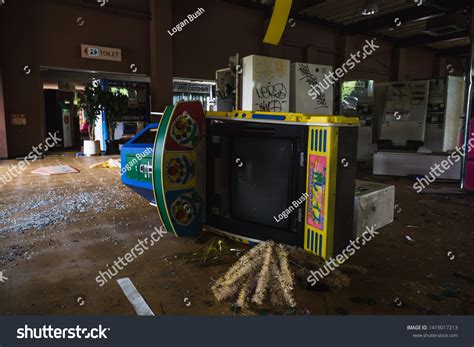 1,016 Abandoned arcade Images, Stock Photos & Vectors | Shutterstock