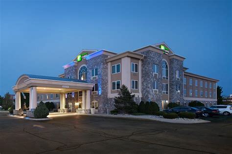 HOLIDAY INN EXPRESS & SUITES SAGINAW, AN IHG HOTEL - Hotel Reviews ...