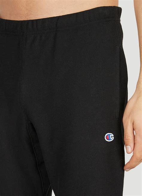 Champion - Logo Embroidery Shorts in Black Champion