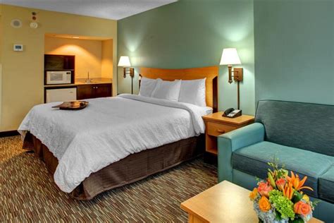 Hampton Inn & Suites Miami Airport South/blue Lagoon Miami FL MIA Airport - Stay Park Travel