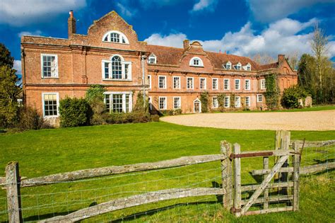 Lifeline Grant to Restore 15th-Century Decorative Ceiling at West Horsley Place | LaptrinhX / News