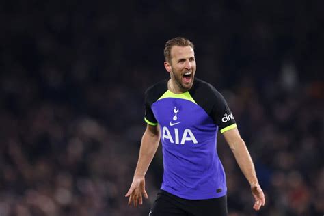 If Harry Kane stays, Tottenham must build a team that can challenge for ...