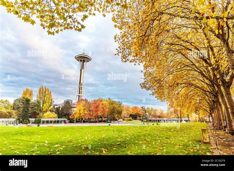 Green grassland hi-res stock photography and images - Alamy