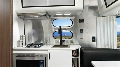 Caravel | Travel Trailers | Airstream 16RB, 19CB, 20FB, 22FB