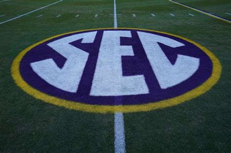 SEC Football Bowl Games 2021 Odds - A Sea Of Blue