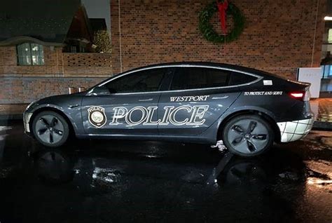 Tesla Model 3 becomes first squad car for Connecticut police department