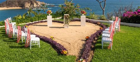 Secrets Huatulco Wedding - Mexico - Hola Weddings