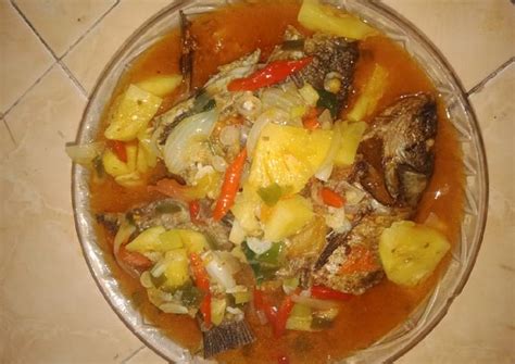 Resep Ikan mas asam manis nanas oleh Lala Ramadhian - Cookpad