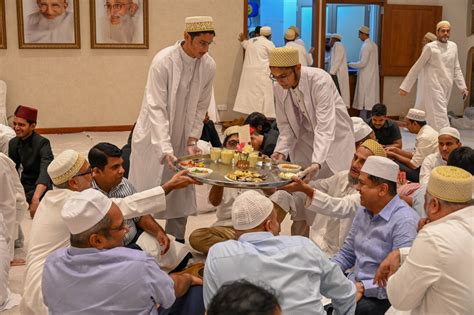 Dawoodi Bohra Community host Muslim representatives for Iftar - Newswire