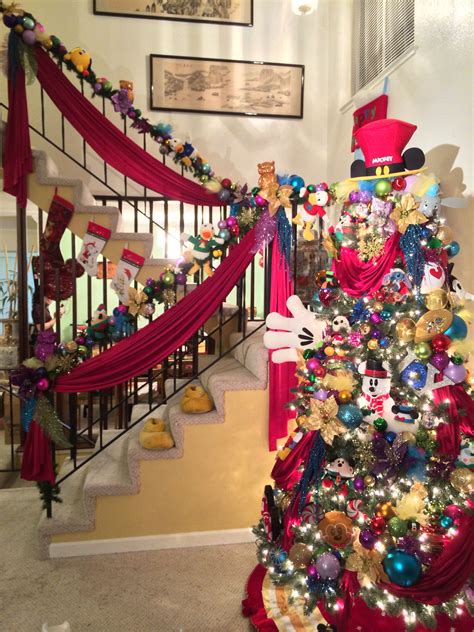 Disney Christmas tree | Disney christmas decorations, Disney christmas ...