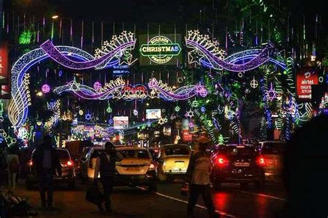 Revellers hit Park Street as city in Christmas mood - The Statesman