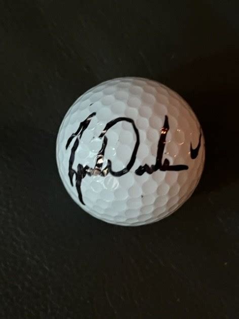 Tiger Woods Signed Golf Ball - CharityStars