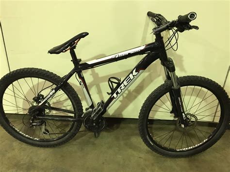 BLACK TREK 4 SERIES 24 SPEED FRONT SUSPENSION MOUNTAIN BIKE WITH FULL ...