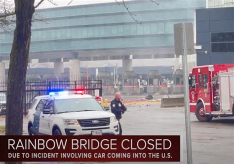 Car On Rainbow Bridge Connecting Canada and U.S. Explodes Near Niagara ...