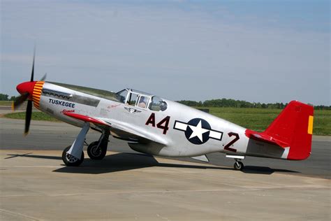 North American P-51 Mustang - Aircrafts and Planes