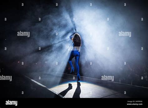 Dua Lipa "Future Nostalgia" Tour - Melbourne Stock Photo - Alamy