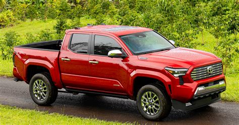 2024 Toyota Tacoma features hybrid, better ride, more tech | Automotive News