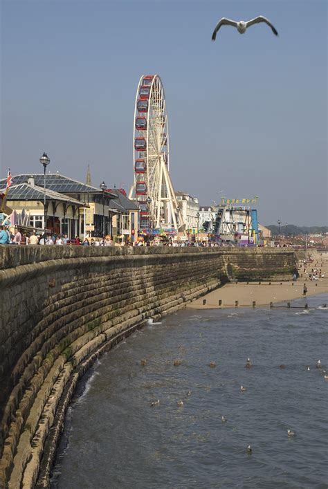 Bridlington Seafront | The seafront, beach and amusement par… | Flickr