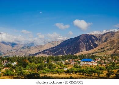 24 Cerro Tunari Images, Stock Photos & Vectors | Shutterstock