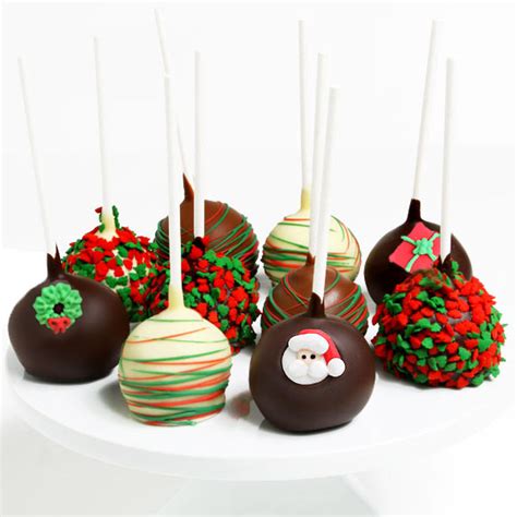 Christmas Cake Pops by Strawberries.com