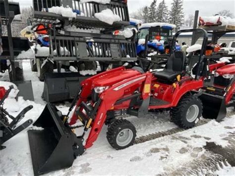 2023 Massey Ferguson GC1725M Sub-Compact Tractor - Loader / 4WD / Hydrostatic in Clinton, NY, USA