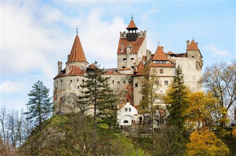 Top 5 Most Haunted Castles In The World - 7 Days Abroad