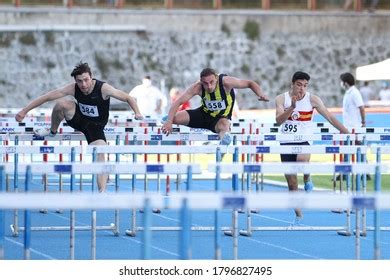 52 100 metres hurdles Images, Stock Photos & Vectors | Shutterstock