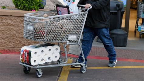 The One Thing You Probably Haven't Noticed About Grocery Shopping Carts