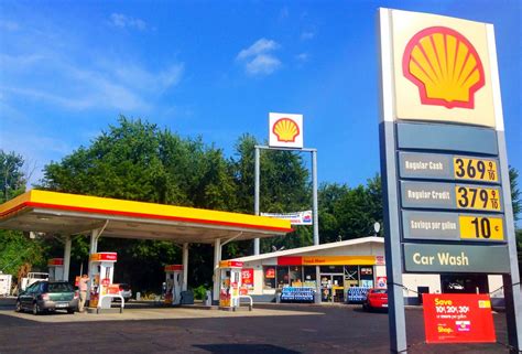 Shell Gas Station | Shell Gas Station, Bethel, CT 8/2014 by … | Flickr