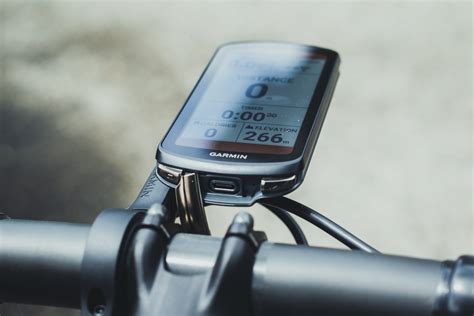 First look: Garmin Edge 1040 solar-charging bike computer - Canadian ...