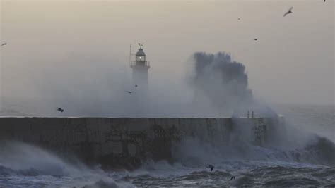 Storm Isha: Met Office warns Brits to pay 'big price' for temperatures rising in the UK - Mirror ...