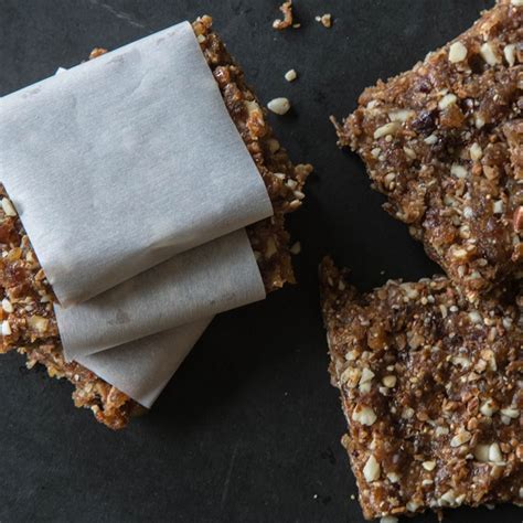 Homemade Clif Bars! Gluten free, vegan with no refined sugars. Totally ...