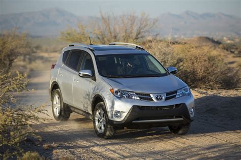 New Car Review: 2013 Toyota RAV4