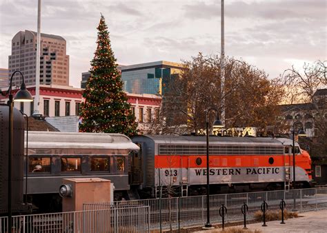 Best Holiday Train Rides in the West | Via