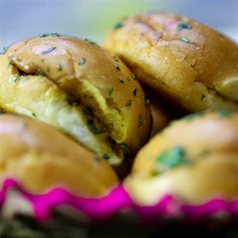 Pao Bhaji Recipe | Appetizers & Snacks | FoodTribune