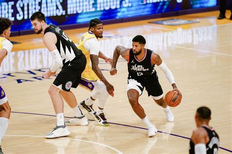 Gallery | Clippers vs Los Angeles Lakers (11.1.23) Photo Gallery | NBA.com