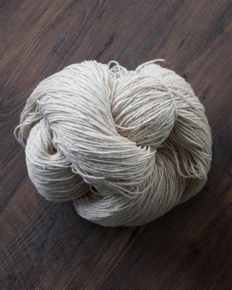 Natural Undyed Wool Yarn Knitting Supplies Wool Yarn Light