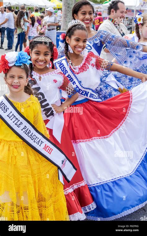 Paraguay female hi-res stock photography and images - Alamy