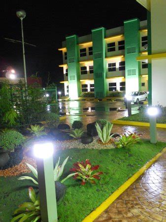 GO HOTELS BACOLOD - UPDATED 2018 Hotel Reviews & Price Comparison ...