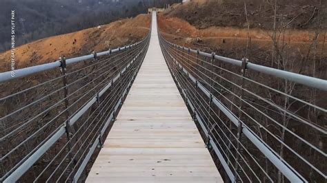 Insanely long pedestrian bridge opens in Tennessee