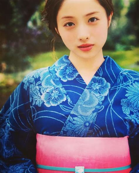 Japanese Beauty, Japanese Girl, Satomi Ishihara, Taylor Marie Hill, Panda Art, Dynamic Poses ...