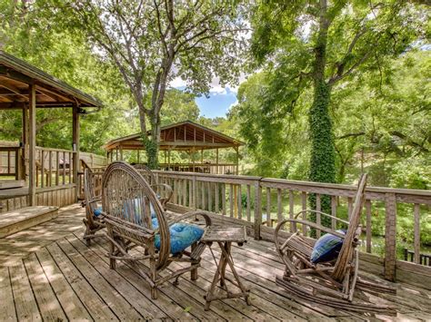 The 7 Best Texas Hill Country Cabin Getaways | Vacasa