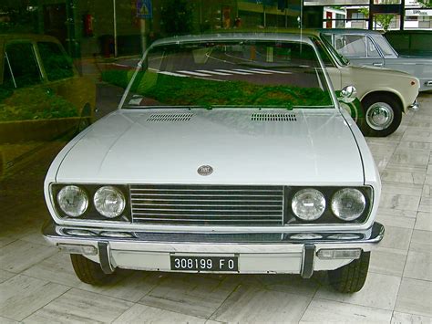 1971-1975 FIAT 128 Sport Coupe 1300 | Attractive coupe varia… | Flickr