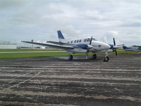 King Air 90 Photo Gallery | Aircraft Painting and Striping | Florida