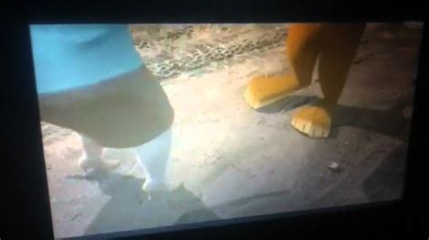 Madagascar 2 Old lady fight scene - YouTube